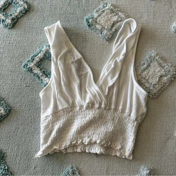 Urban Outfitters White Summer Top - Picture 2 of 7
